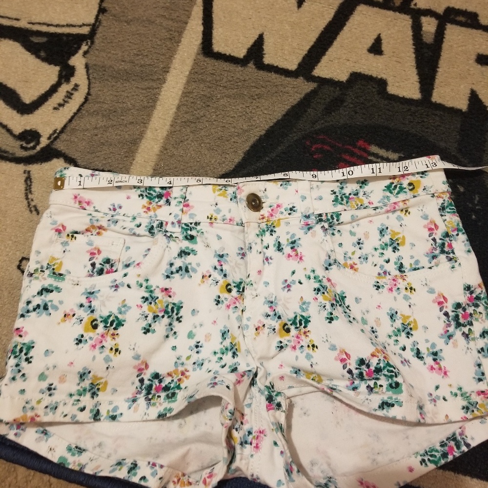 🎉5 for $20!! Floral shorts.